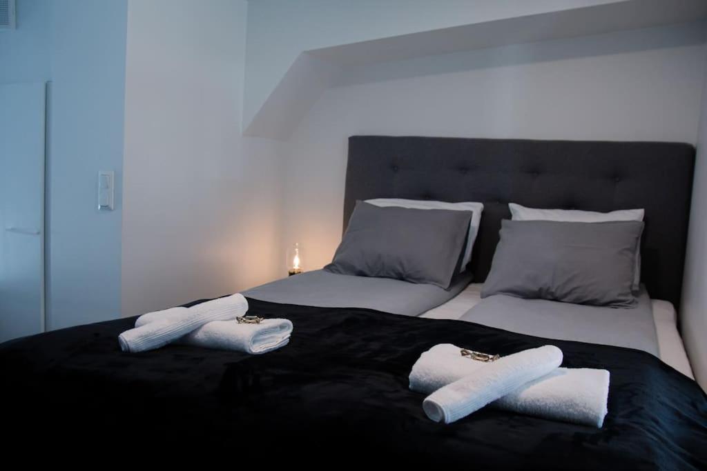 Apartamento Cozy Penthouse Loft - Near The Airport Vantaa Exterior foto