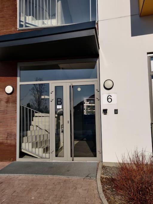 Apartamento Cozy Penthouse Loft - Near The Airport Vantaa Exterior foto