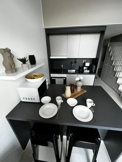 Apartamento Cozy Penthouse Loft - Near The Airport Vantaa Exterior foto